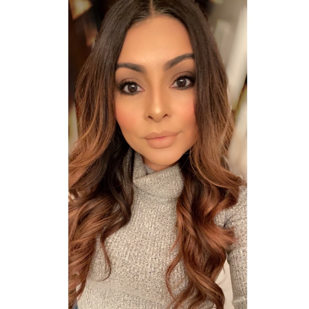 Meet your Posher, Leticia